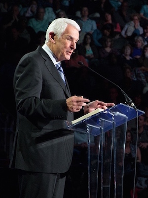 Dr. David Jeremiah speaking to a group.