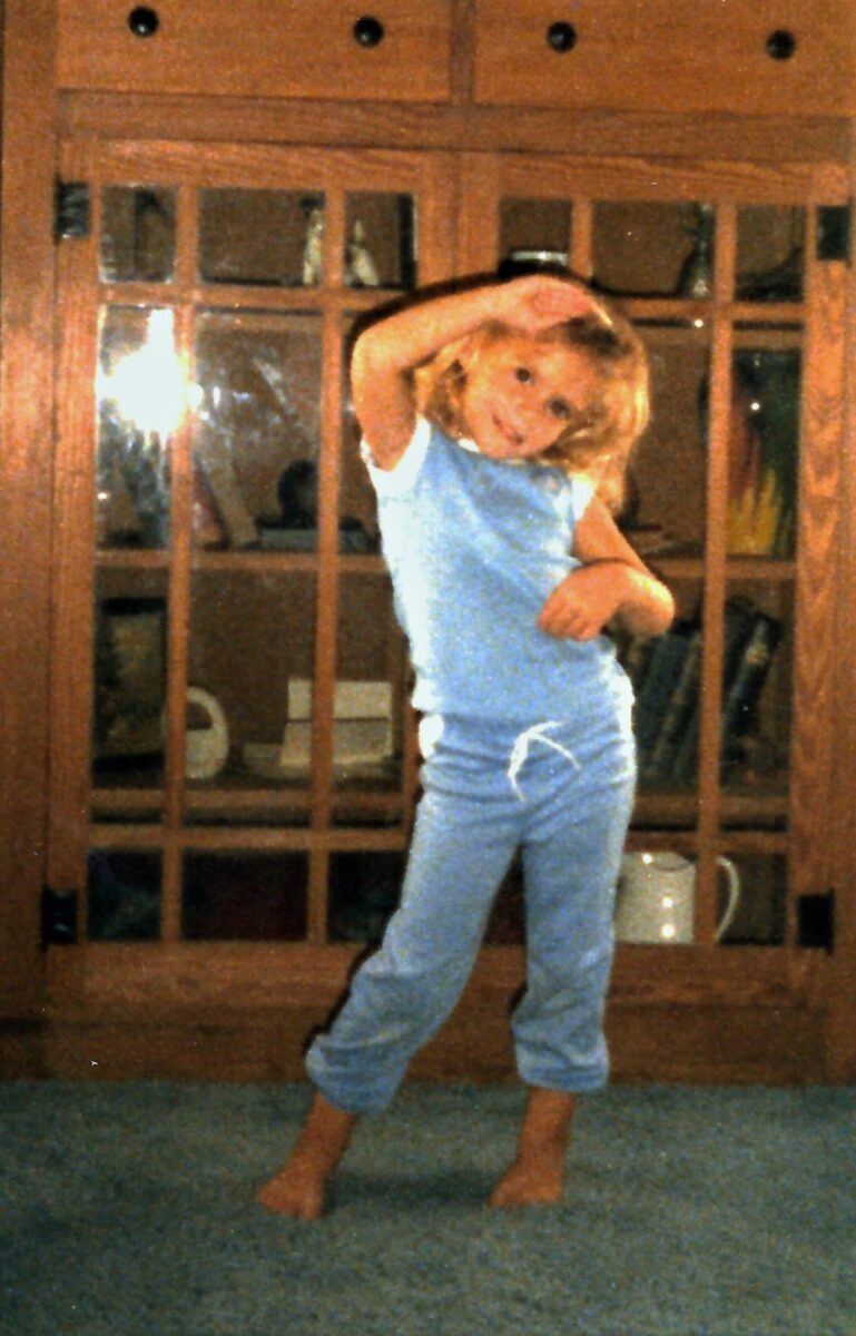 Jesus Calling 476 podcast featuring Bethany Joy Lenz - shown here as a young girl - 180477BD-05F6-4DAB-B570-2615BC0E4421