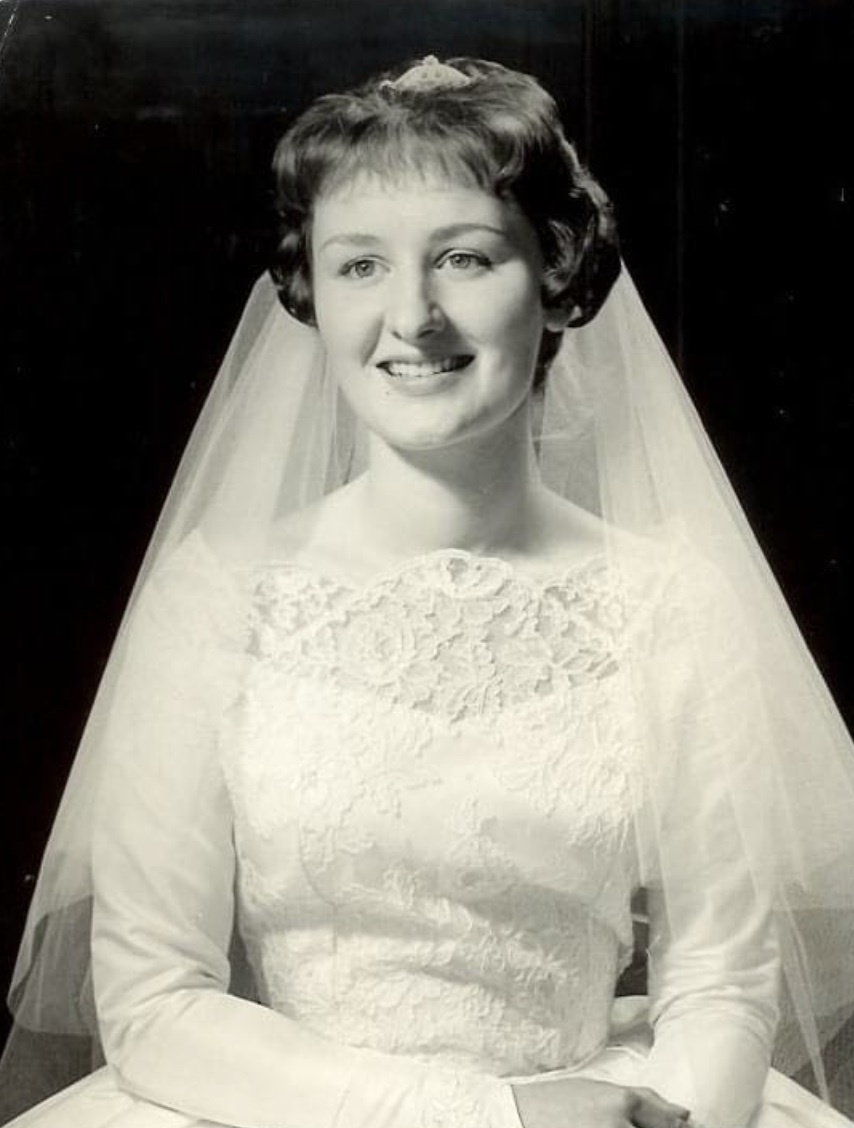 Jesus Calling podcast 486 featuring John Kasich - shown here is his wife in her wedding dress - 27 PC No Credit Needed